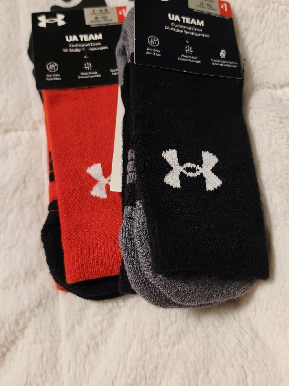 Under Armour UA Team Cushioned Crew Socks - Black, Red & Gray (SOC-26/27)
